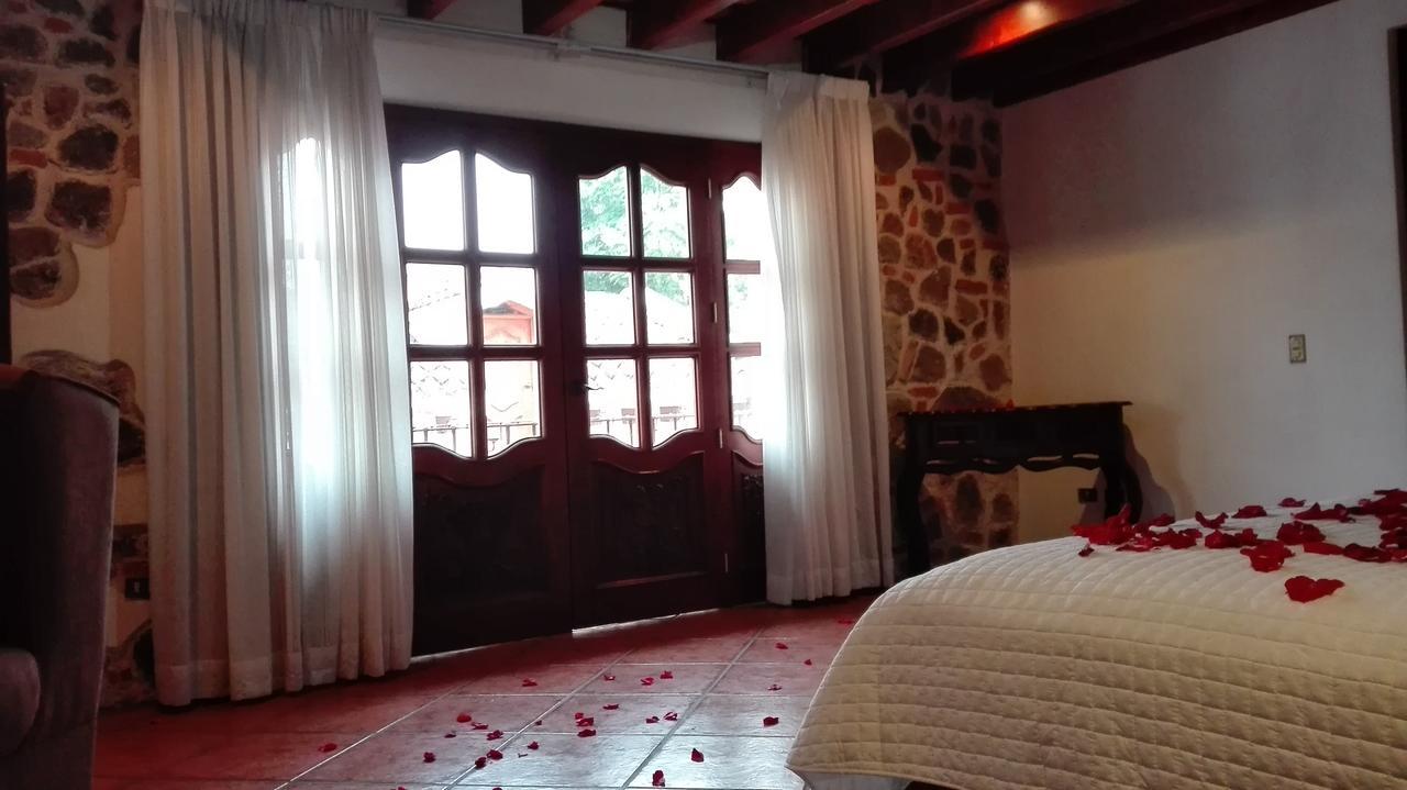 Bed and Breakfast La Casa De La Alameda Антигуа-Гватемала Экстерьер фото