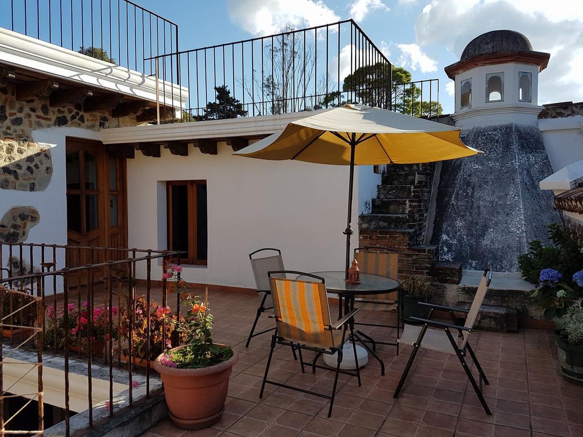 Bed and Breakfast La Casa De La Alameda Антигуа-Гватемала Экстерьер фото