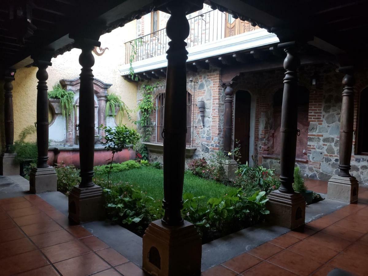 Bed and Breakfast La Casa De La Alameda Антигуа-Гватемала Экстерьер фото