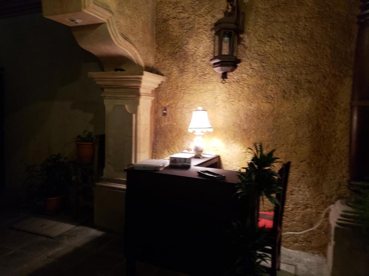 Bed and Breakfast La Casa De La Alameda Антигуа-Гватемала Экстерьер фото